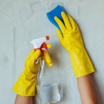 Fugi w łazience jak nowe: 7 domowych sposobów bez ostrej chemii